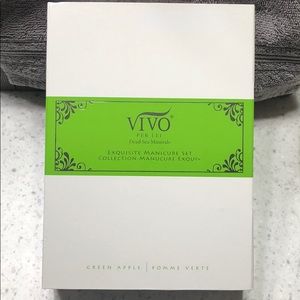 Vivo Per Lei manicure set